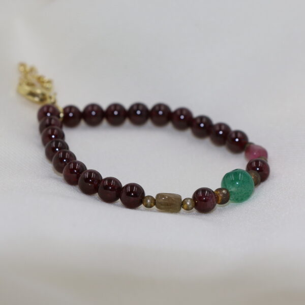 紅碧壐、綠草莓晶、石榴石手串